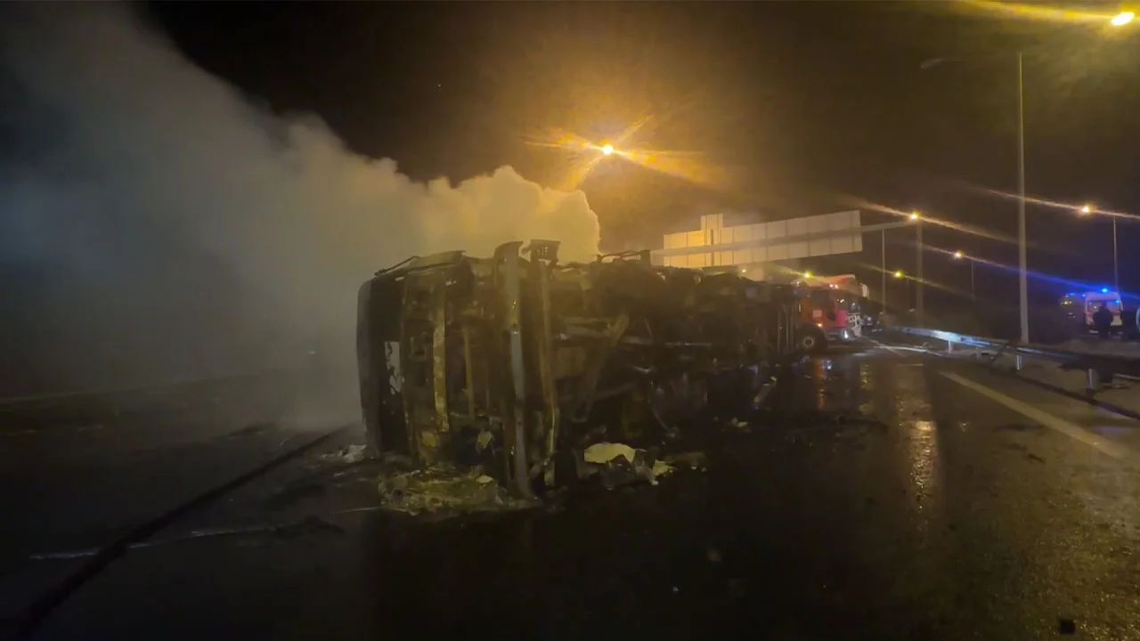 Gaziantep'te Zincirleme Trafik Kazası 1 Ölü, 4 Yaralı1