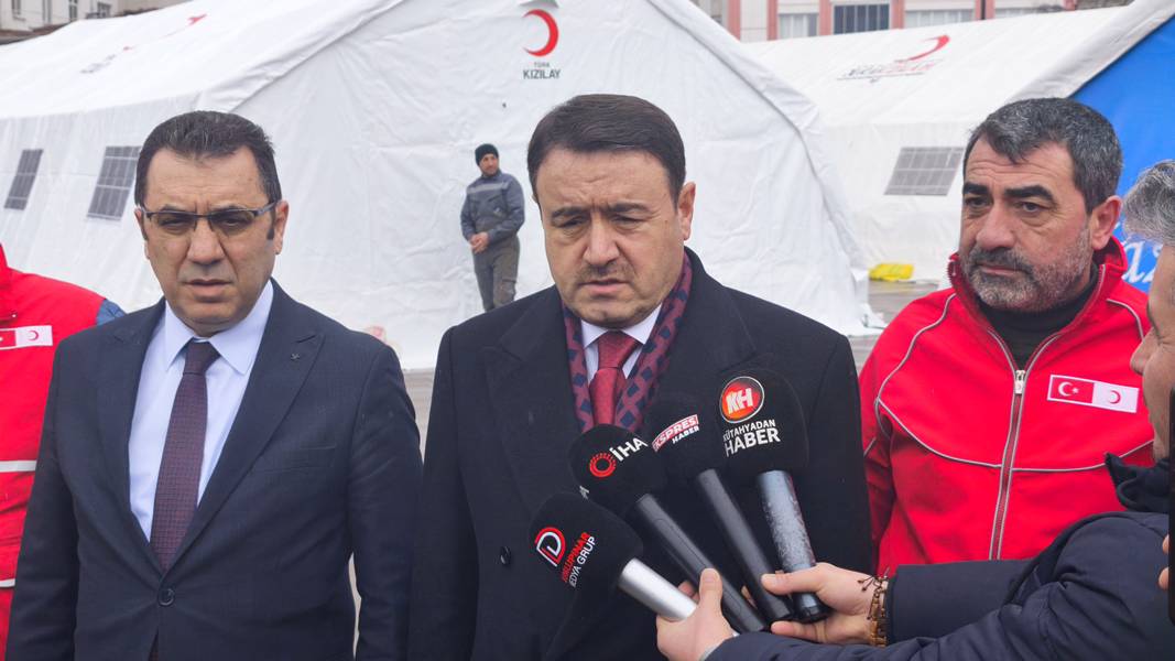 Kütahya’da 1500 Kişilik Iftar Çadırı Kuruldu (2)