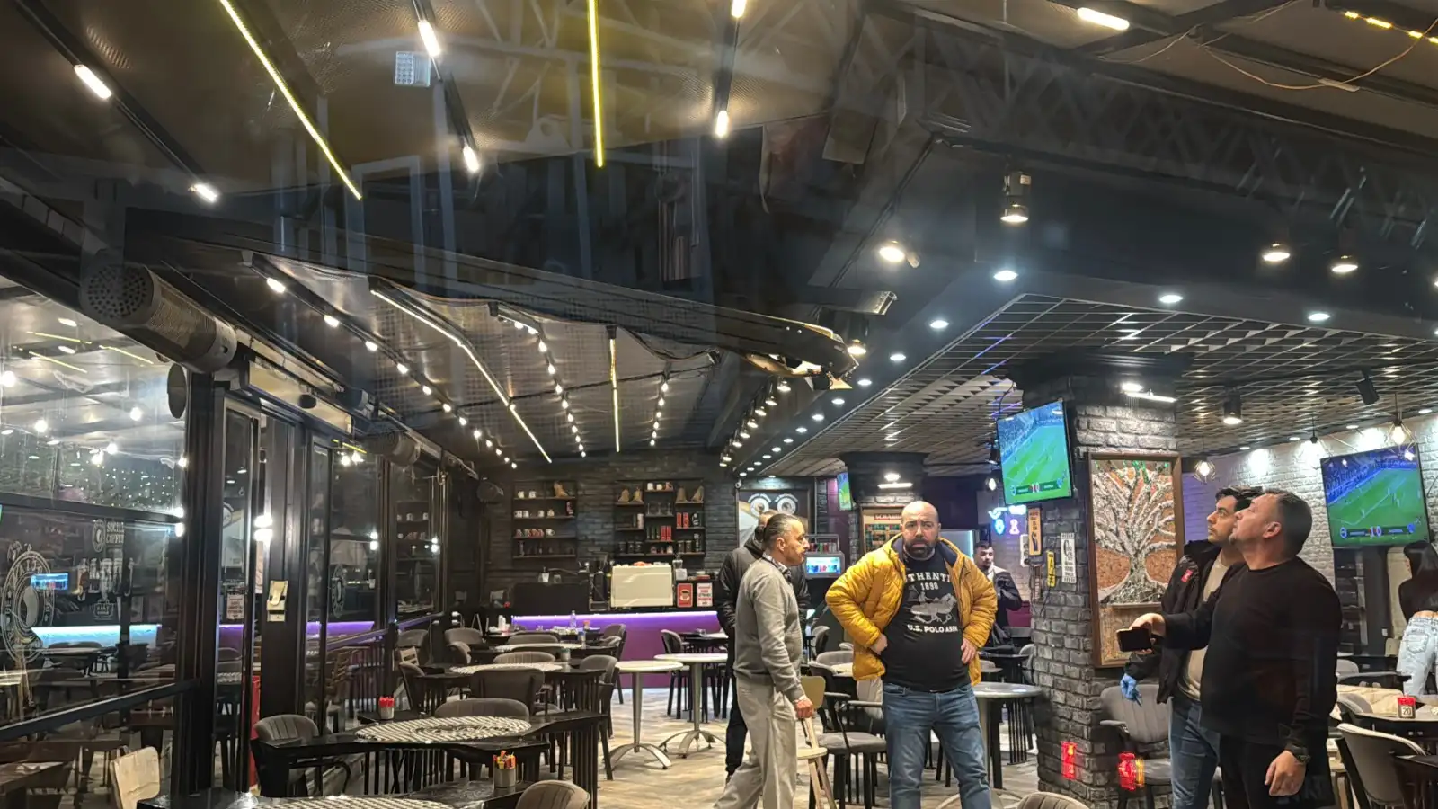 Kütahya’da Bir Kadın Yangın Çıkan Binadan Atladı4