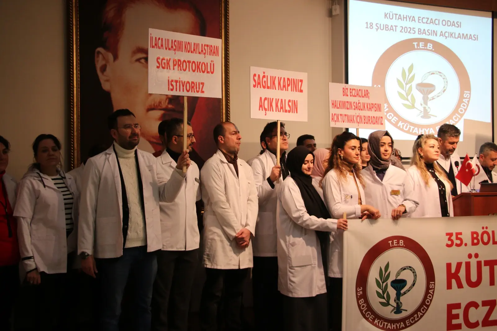 Kütahya’da Eczacılar Sorunlarını Anlattı, Çözüm Istedi (2)