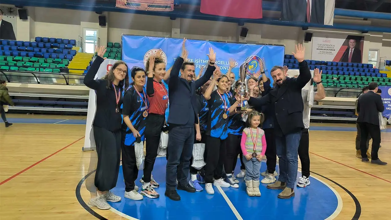 Kütahya’da Futsal Kadınlarda Türkiye Şampiyonası Tamamlandı3