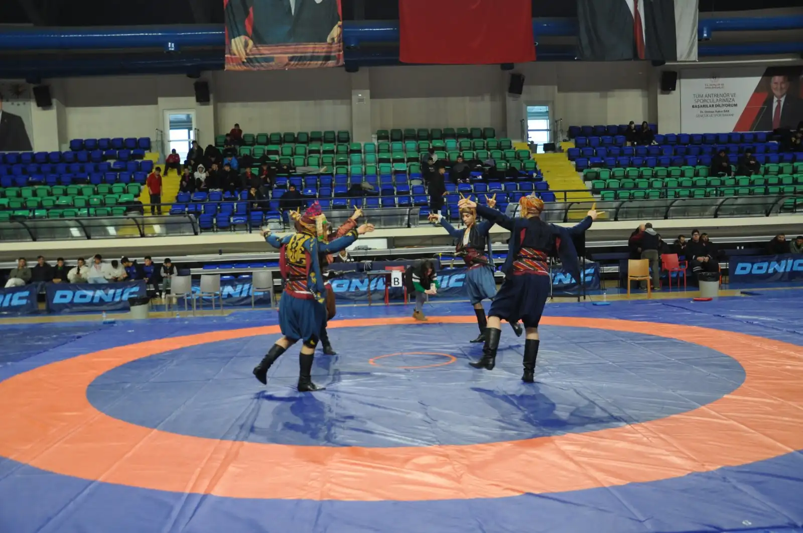 Kütahya’da Genç Güreşçiler Mindere Çıktı -1