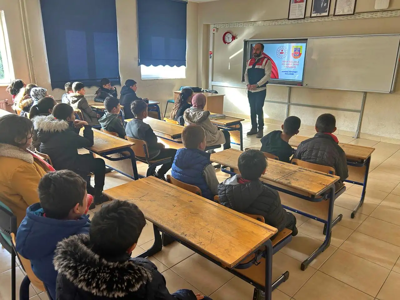 Kütahya’da ‘Güvenli Okul Güvenli Gelecek’ Projesi Sürüyor 