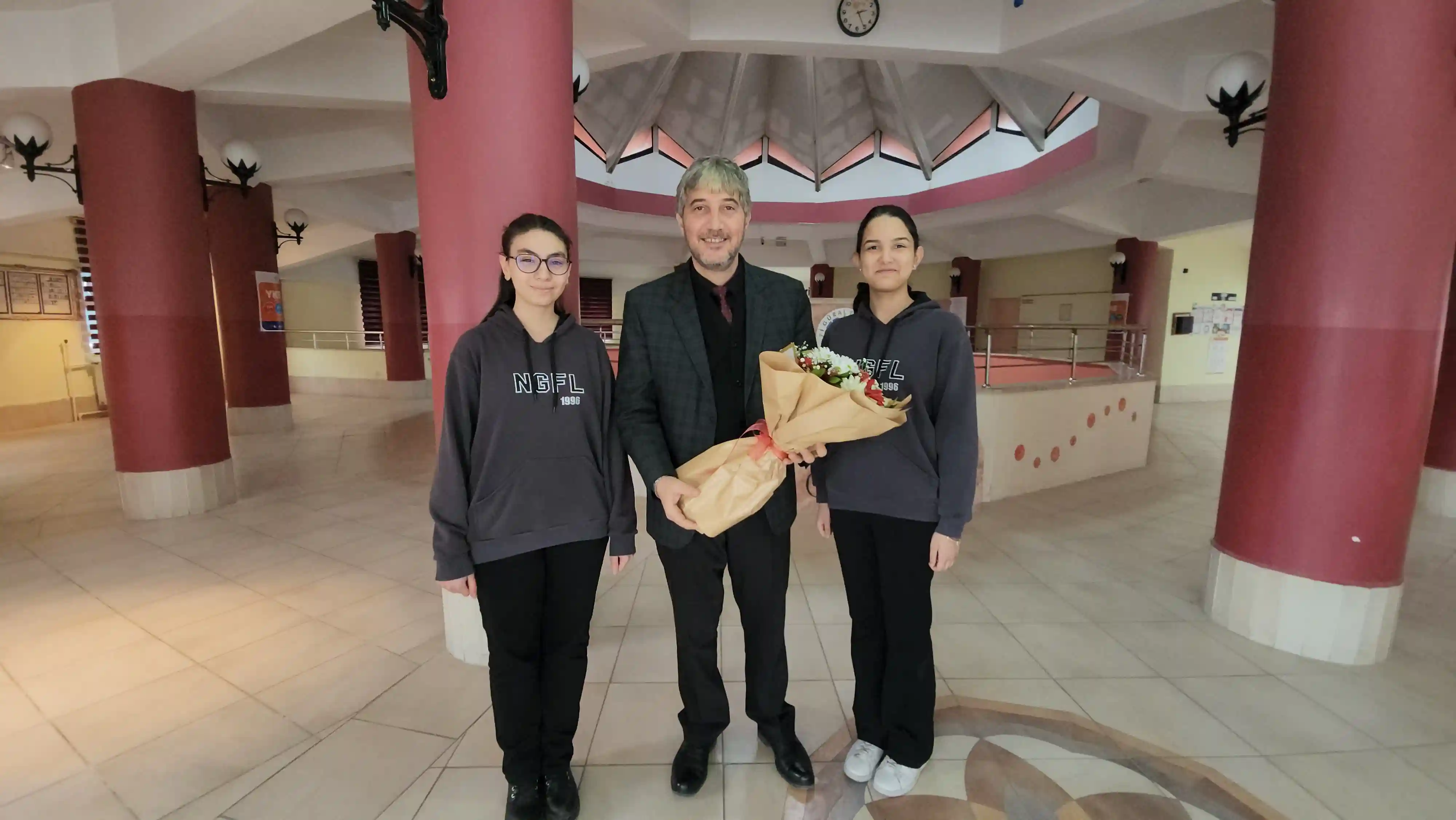 Kütahya’da Müdür Yılmaz, Öğrenci Ve Öğretmenlerle Buluştu 1