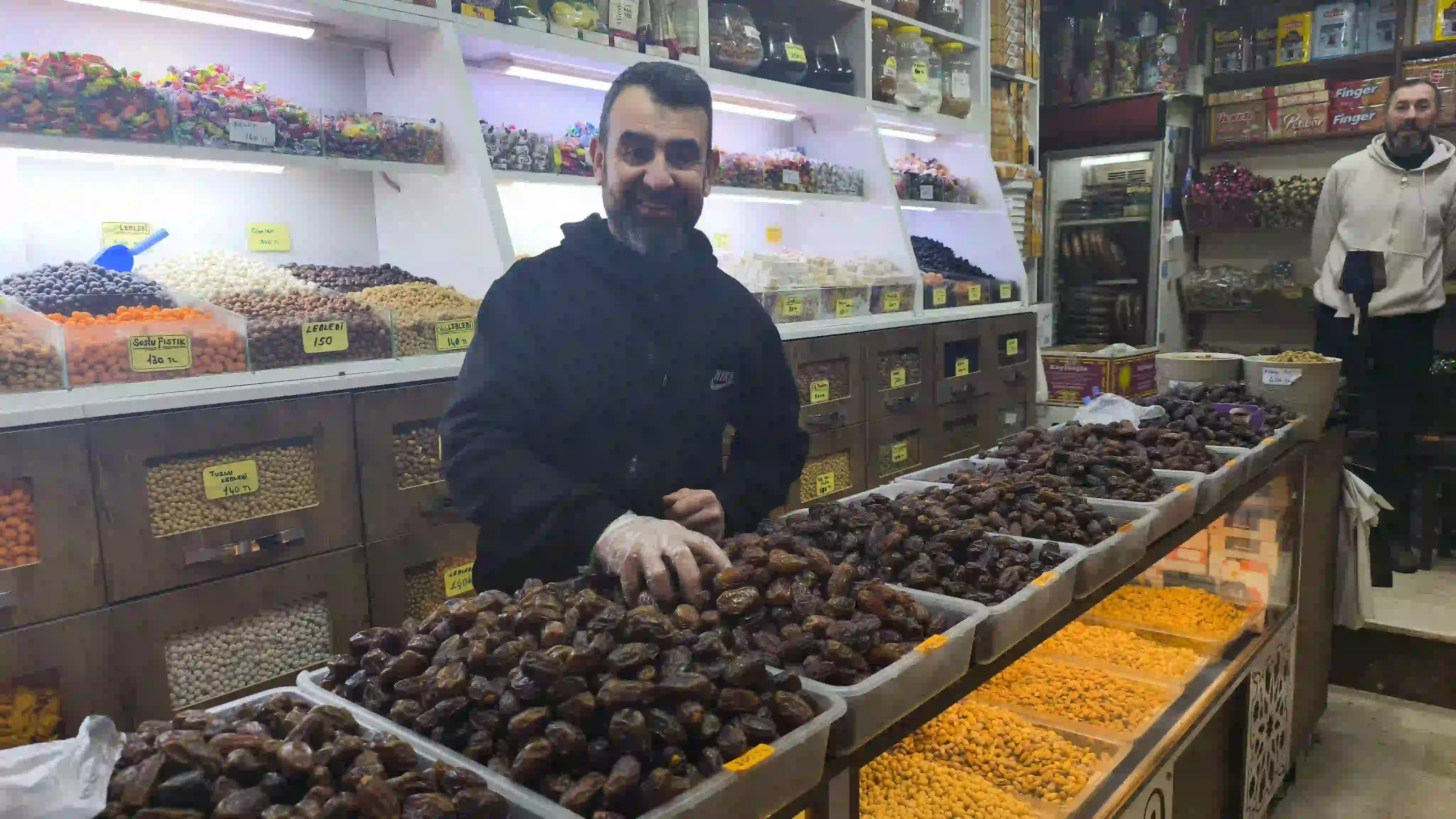 Kütahya’da Ramazan Ayı Alışverişi Sürüyor (3)