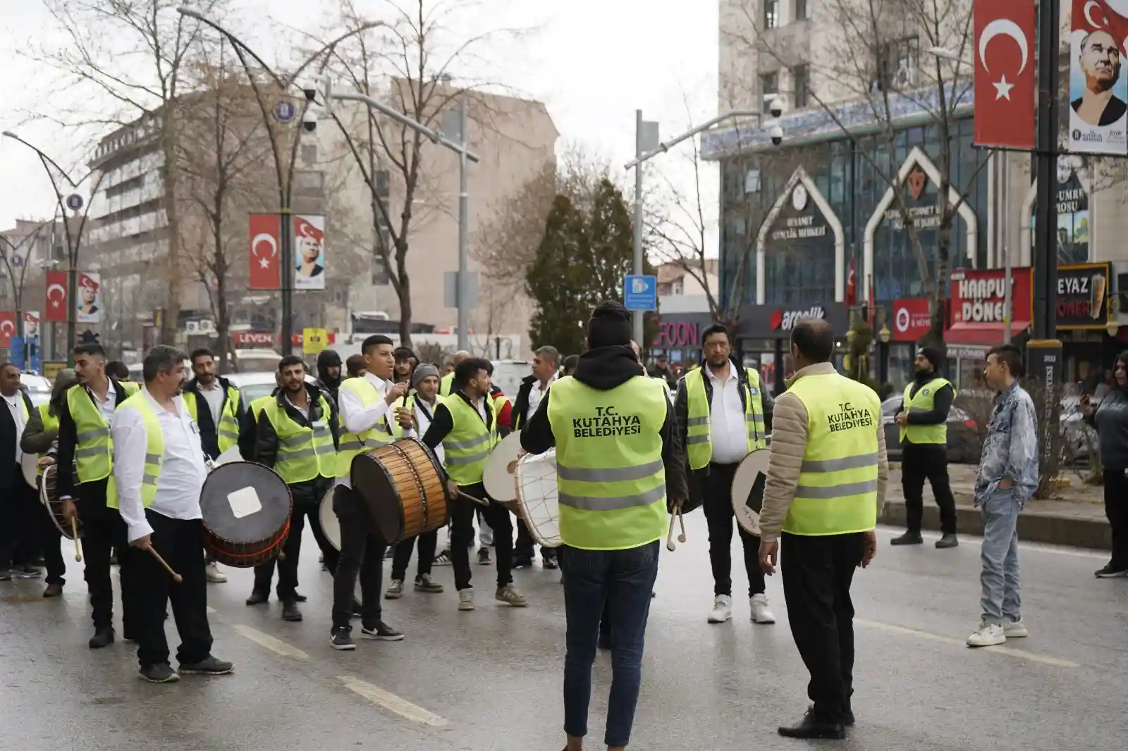 Kütahya’da Ramazan Davulcuları Ilk Sahuru Bekliyor