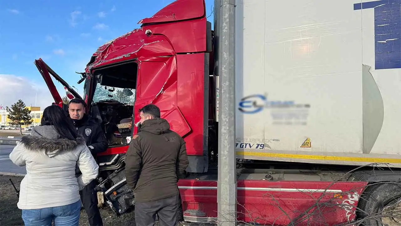 Kütahya’da Refüje Savrulan Tır, Faciaya Neden Oluyordu8