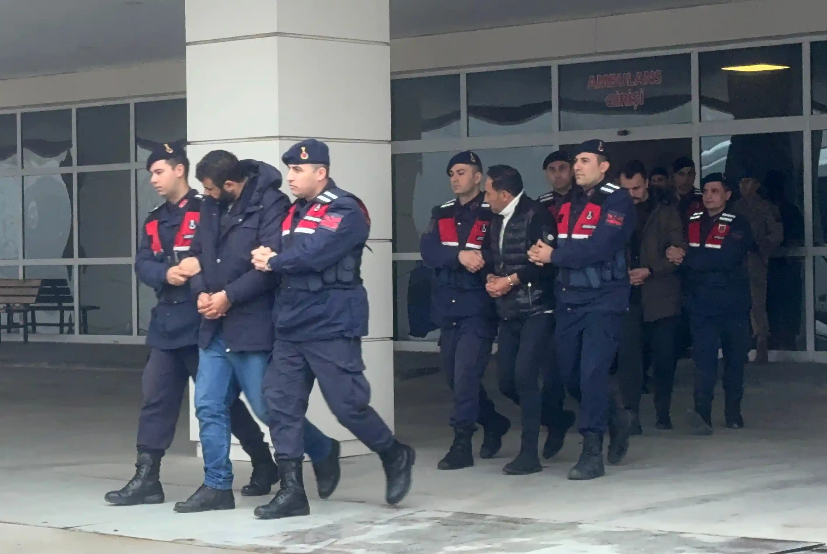 Manisa'da Suç Örgütüne Yönelik Dev Operasyon 155 Milyon Lira Dolandırıcılık (1)