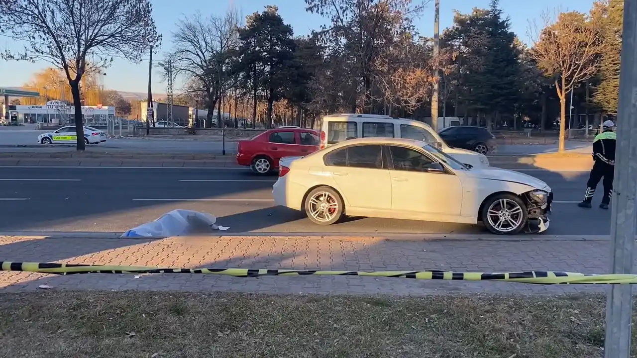 Otomobilin Çarptığı Yaya Hayatını Kaybetti2