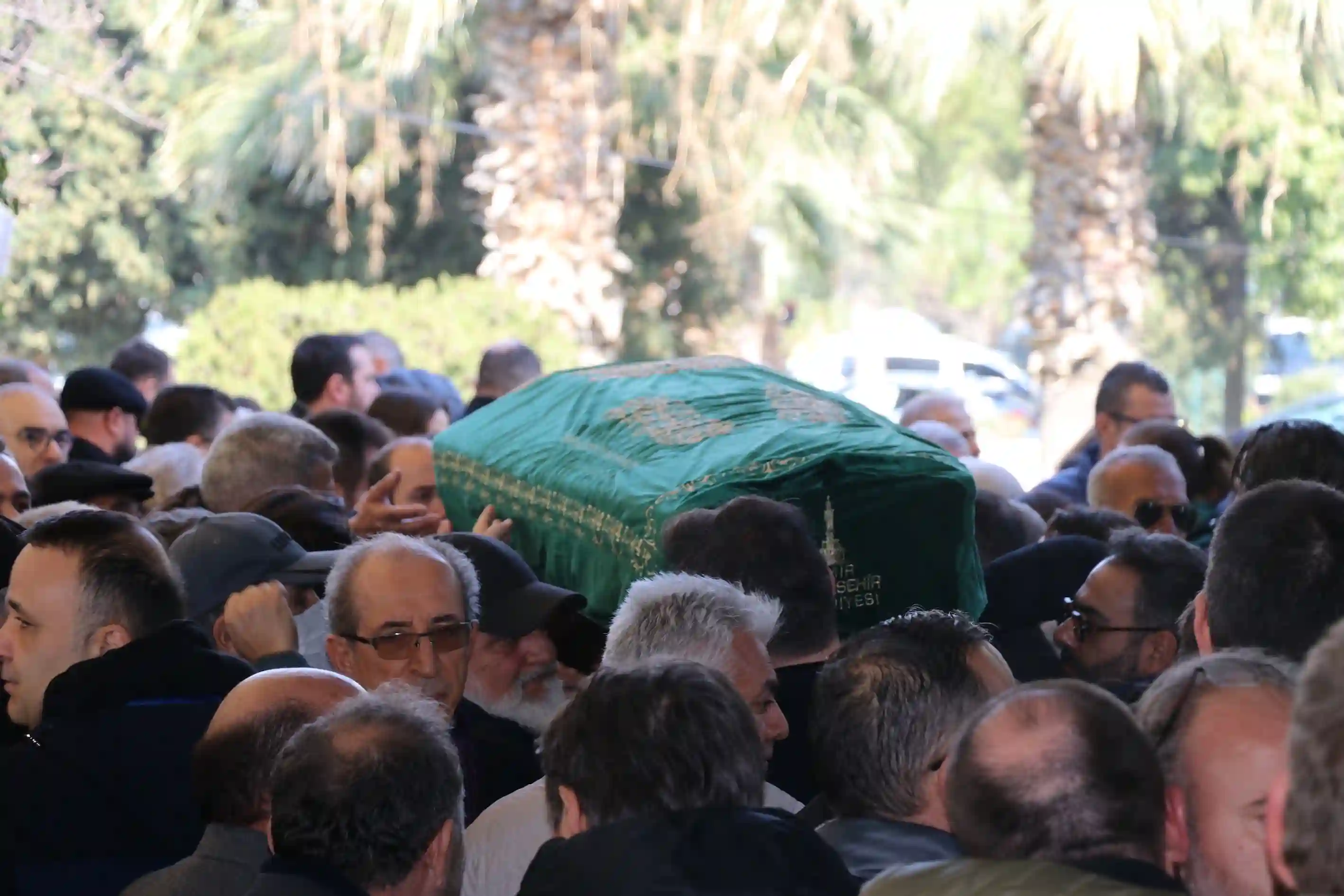 Trafik Kazasında Ölen Iş Insanı Ve Eşi Defnedildi (2)