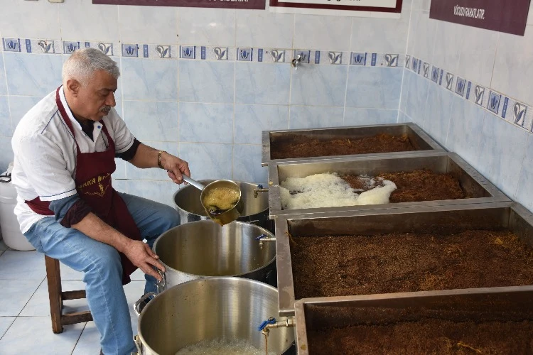 Gaziantep'in Iftar Sofralarının Vazgeçilmezi Meyan Şerbeti (3)
