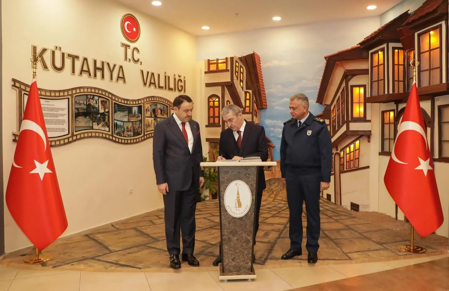 Kütahya Valisi Işın, Hava Kuvvetleri Komutanlarını Ağırladı 2