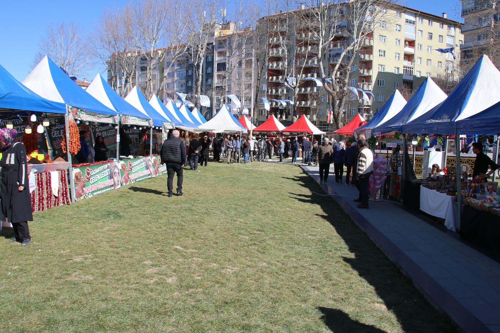 Kütahya’da, Illerin Yöresel Lezzetleri Vatandaşla Buluşuyor