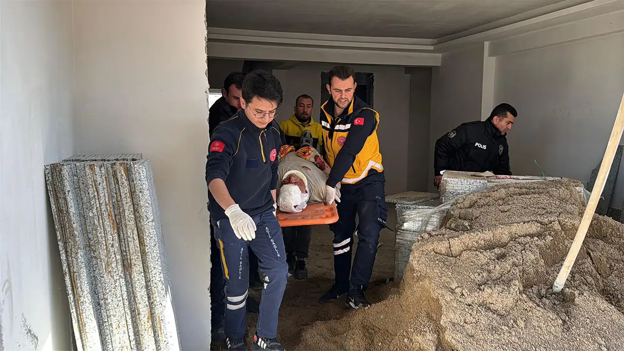 Kütahya’da Inşaattan Düşen Işçi Ağır Yaralandı3