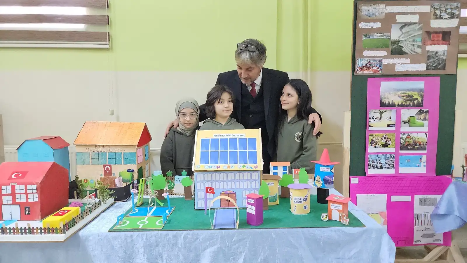 Kütahya’da Öğrenciler, Hayallerindeki Okulu Tasarladı