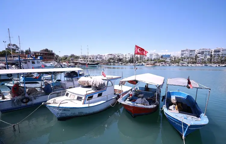 Akdenizli Balıkçılar, Bereketli Sezonun Ardından Uluslararası Sulara Yöneldi1