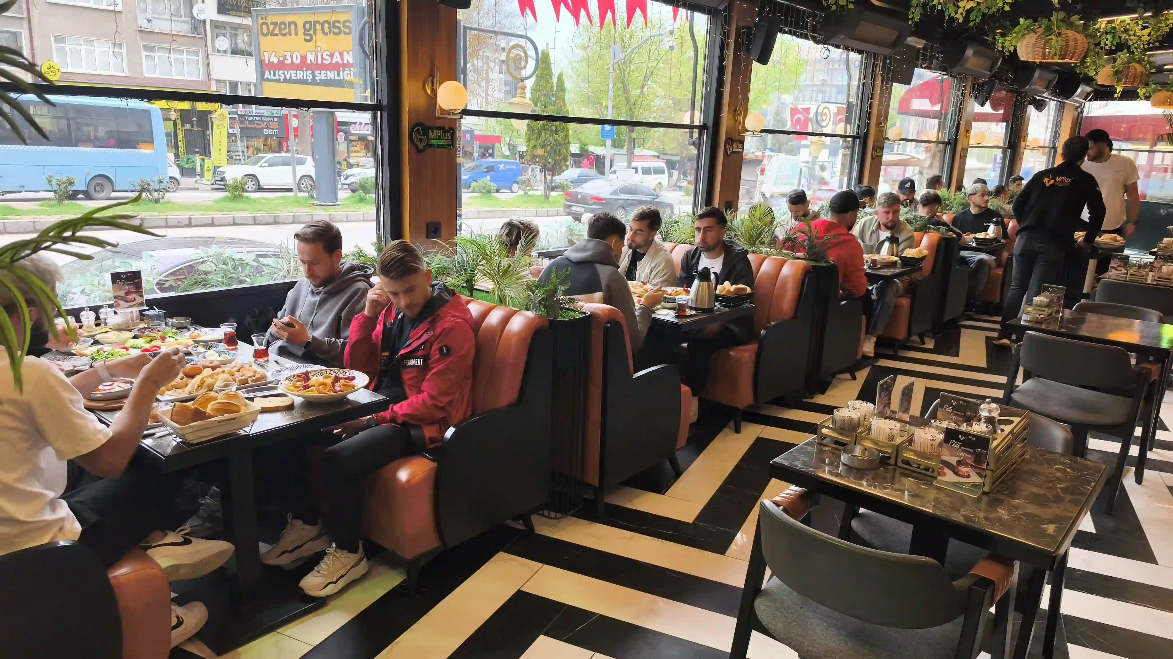 Belediye Kütahyaspor, Düzcespor Maçı Öncesi Moral Yemeğinde3