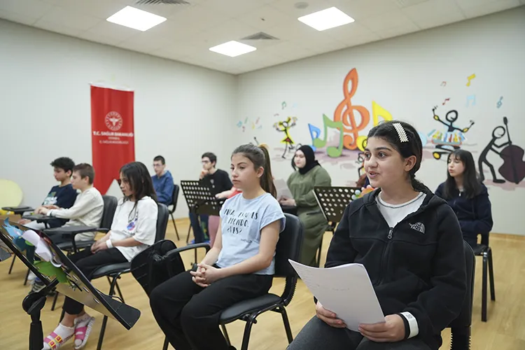 Hasta Çocuklar Hastane Sınıflarında Eğitimlerine Kesintisiz Devam Ediyor (2)