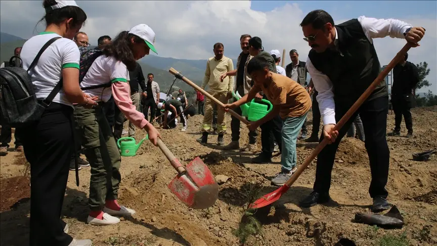 Hatay'da Deprem Şehitleri Anısına 2 Bin 100 Fidan Dikildi2