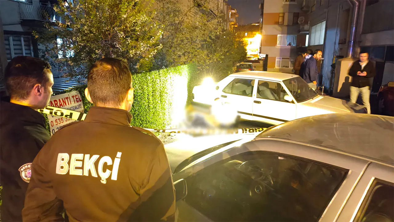 Kütahya'da Caddede Bir Kişinin Cansız Bedeni Bulundu3