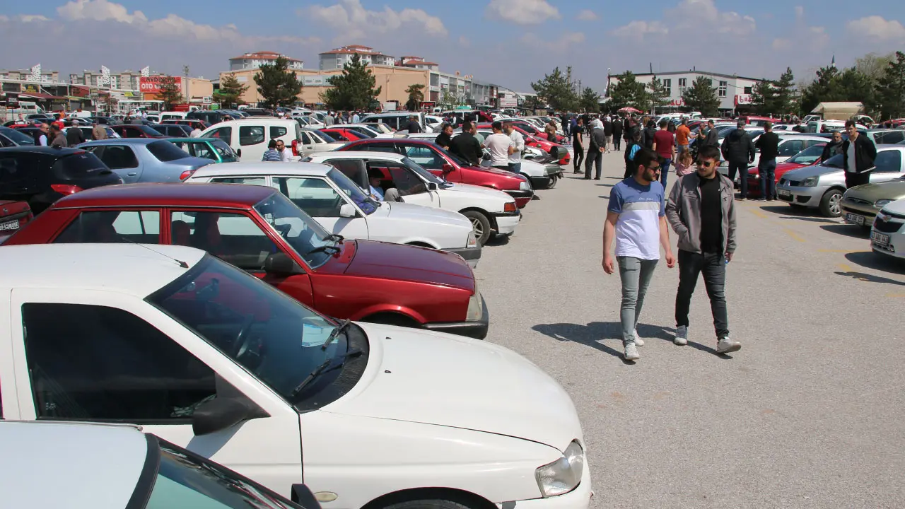 Kütahya’da Ikinci El Oto Pazarında Alım Satım Yok5
