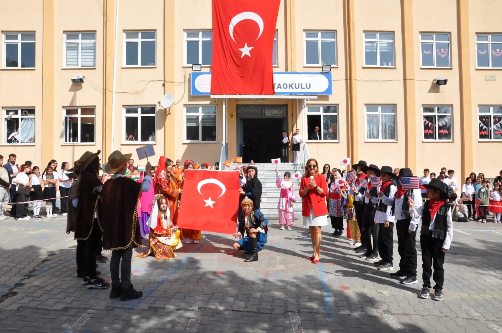 Kütahya’da Öğrencilerin 23 Nisan Coşkusu 