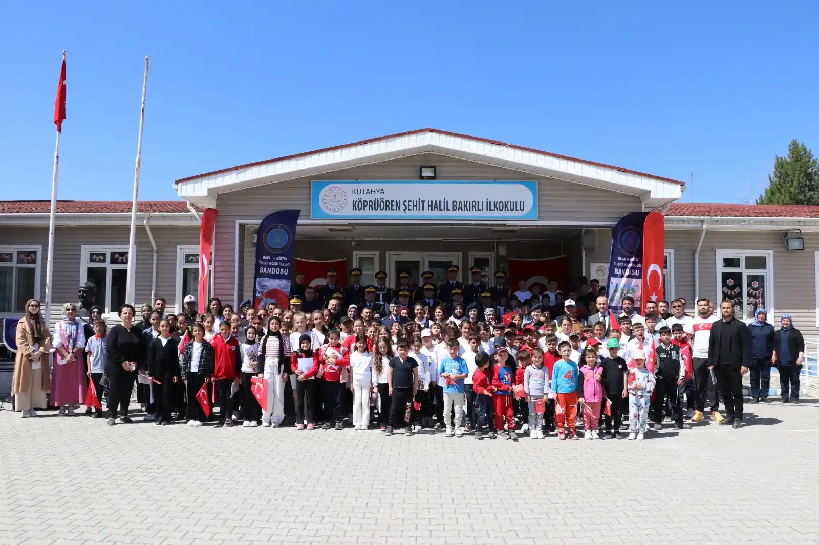 Kütahya’da Tugay Bandosu’ndan Öğrencilere Özel Konser 5