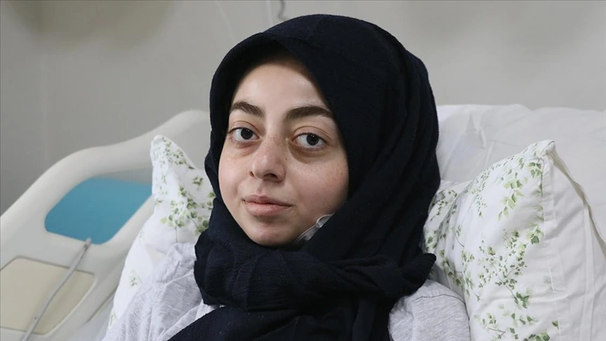 Organ Nakliyle Gelen Hayat 21 Yaşındaki Zeynep Yeni Kalbine Kavuştu (2)