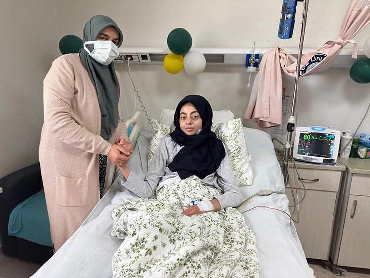 Organ Nakliyle Gelen Hayat 21 Yaşındaki Zeynep Yeni Kalbine Kavuştu (3)