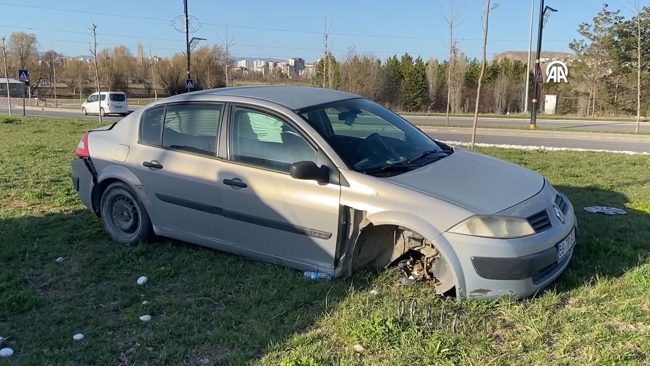 Otomobiller Çarpıştı, 4 Kişi Yaralandı1