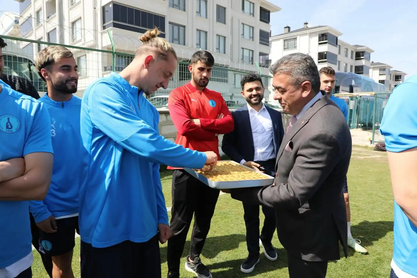 Vali Işın’dan Belediye Kütahyaspor’a “Yanınızdayız” Mesajı 1