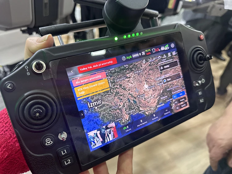 Zirai Ilaçlama Dronu Ile Çiftçiler Hızla Verimli Sonuçlar Elde Ediyor (1)