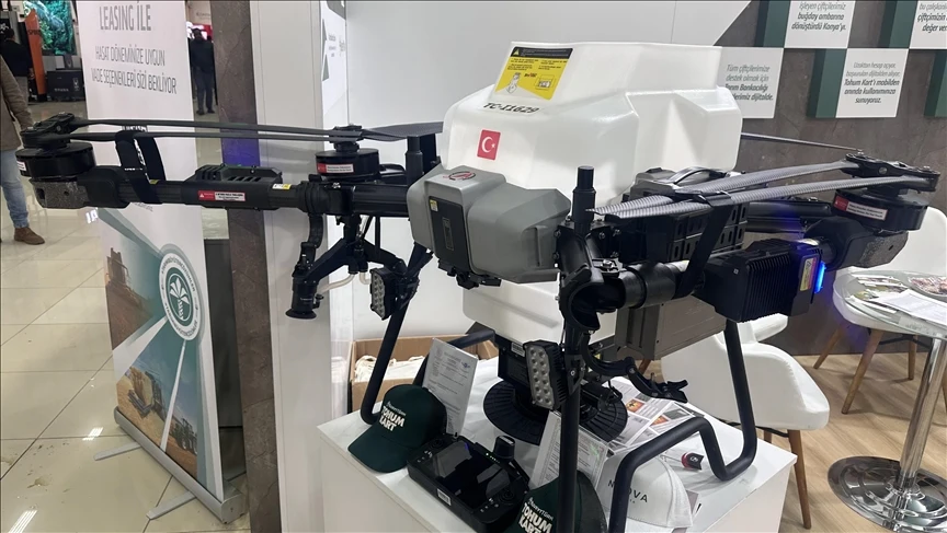 Zirai Ilaçlama Dronu Ile Çiftçiler Hızla Verimli Sonuçlar Elde Ediyor (3)