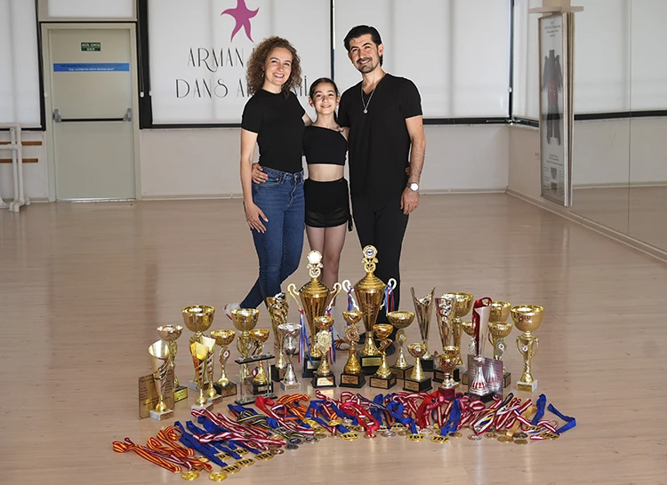 3 Yaşında Başladı, 100 Madalya Ile Dünya Birinciliğine Ulaştı (2)