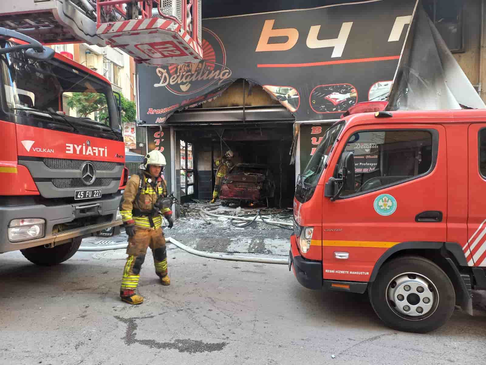 Aa 20250529 38116431 38116429 Manisada Oto Yikamacida Cikan Yanginda 1 Kisi Yaralandi (1)