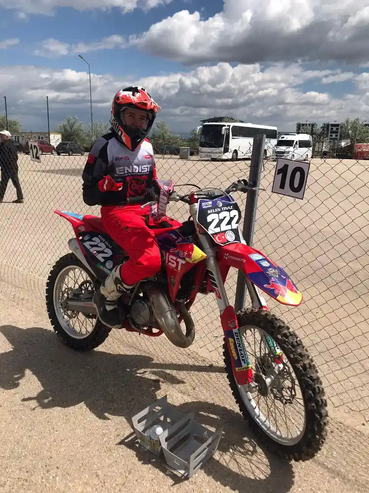 Baba Teşvikiyle Motokrosa Başlayan Genç Kızlar Türkiye’yi Temsil Ediyor2