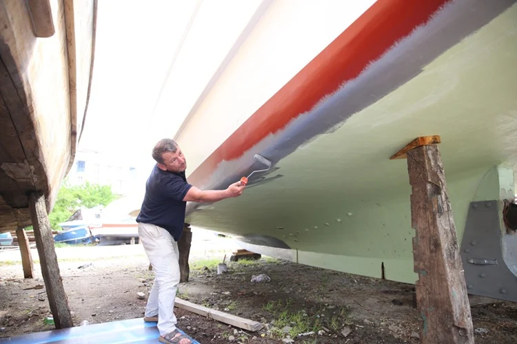 Balıkçılar Yeni Sezon Için Ağ Ve Tekne Bakımında3