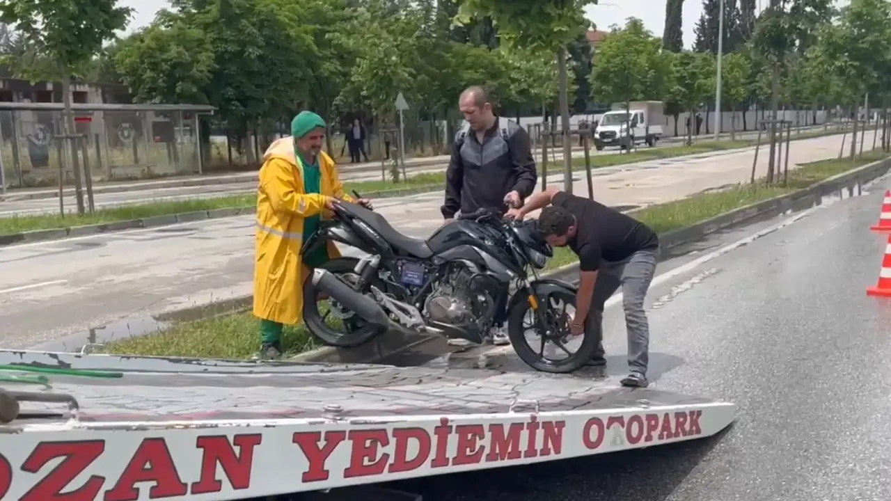 Bursa’da, Belediye Otobüsünün Motosiklete Çarpması Sonucu Bir Kişi Hayatını Kaybetti