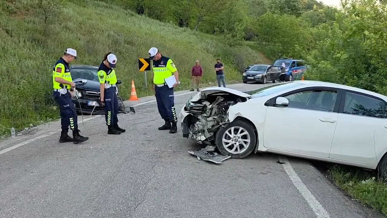 Bursada Kaza 3 Yaralı