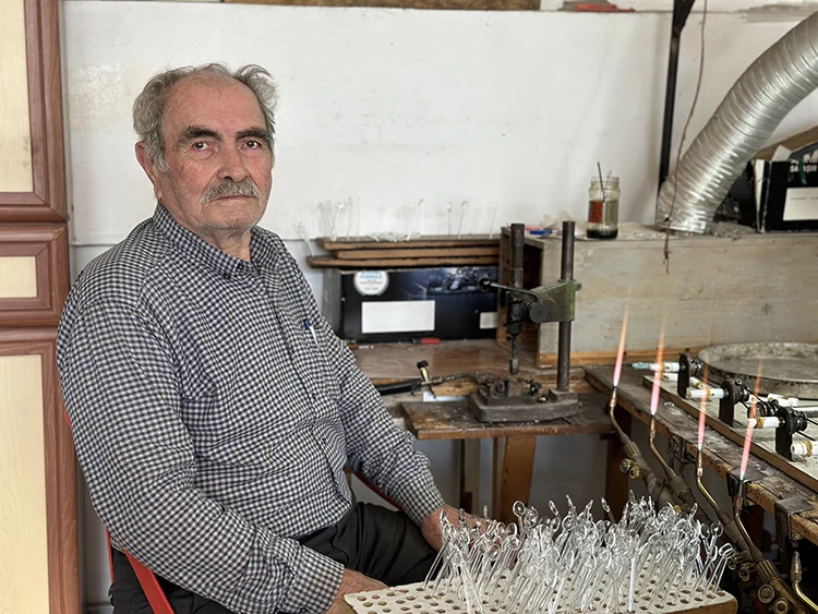 Cam Sanatını Yaşatan Baba Oğul, Gelecek Nesillere Işık Oluyor1