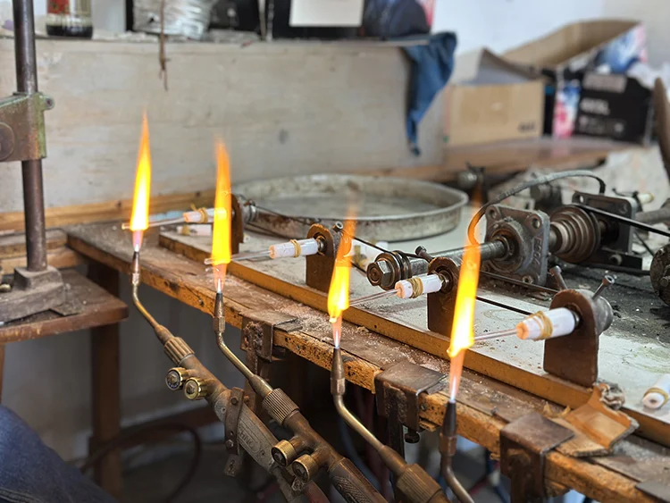 Cam Sanatını Yaşatan Baba Oğul, Gelecek Nesillere Işık Oluyor2