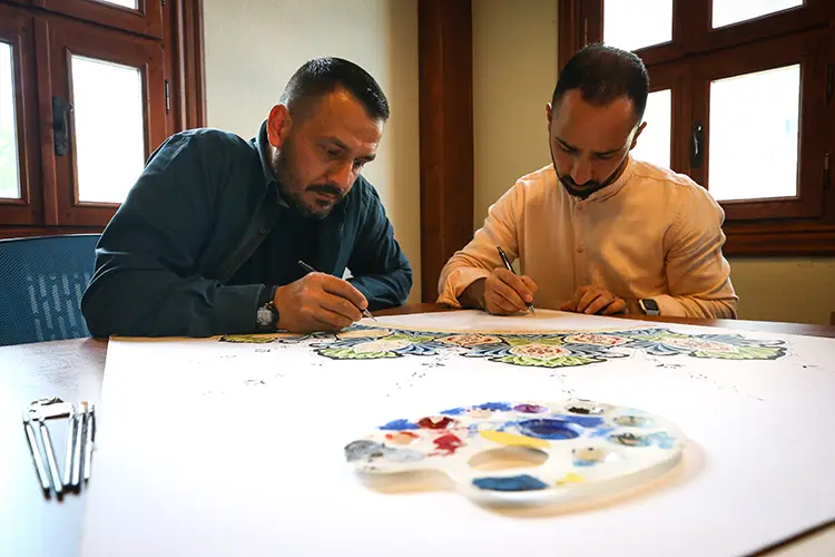 Geleneksel Motiflerle Bezeli Camiler Sanatla Bütünleşiyor (2)