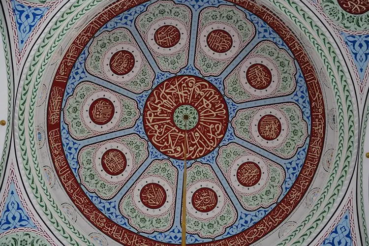Geleneksel Motiflerle Bezeli Camiler Sanatla Bütünleşiyor (5)