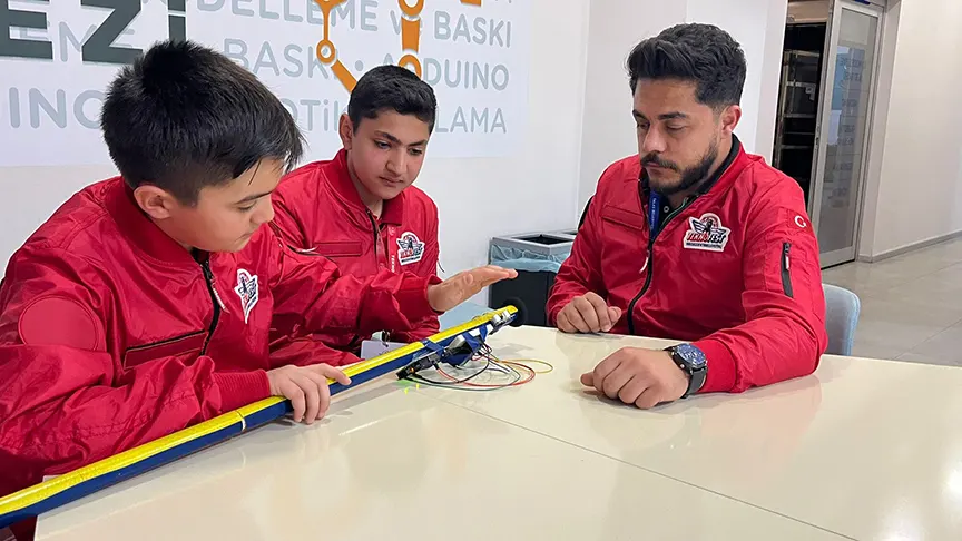 Görme Engelli Bireyler Için Mobil Uygulamalı Akıllı Baston Tasarlandı