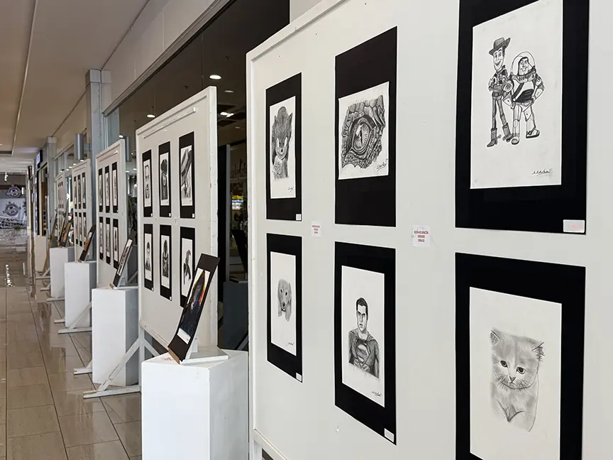 Küçük Yaşta Büyük Yetenek 9 Yaşında Sergi Açtı2