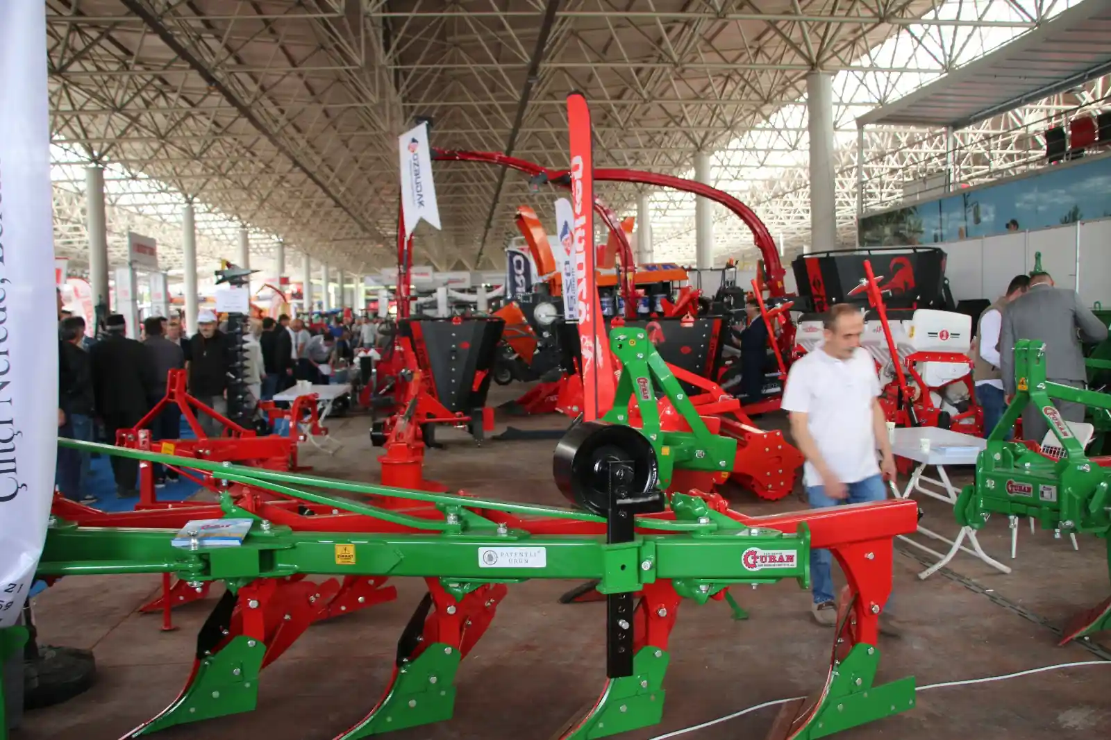 Kütahya 15. Tarım, Hayvancılık, Seracılık Ve Süt Endüstrisi Fuarı 250’Ye Yakın Marka Temsilcisi Ve 125’I Aşkın Firmanın Katılımıyla Başladı.1