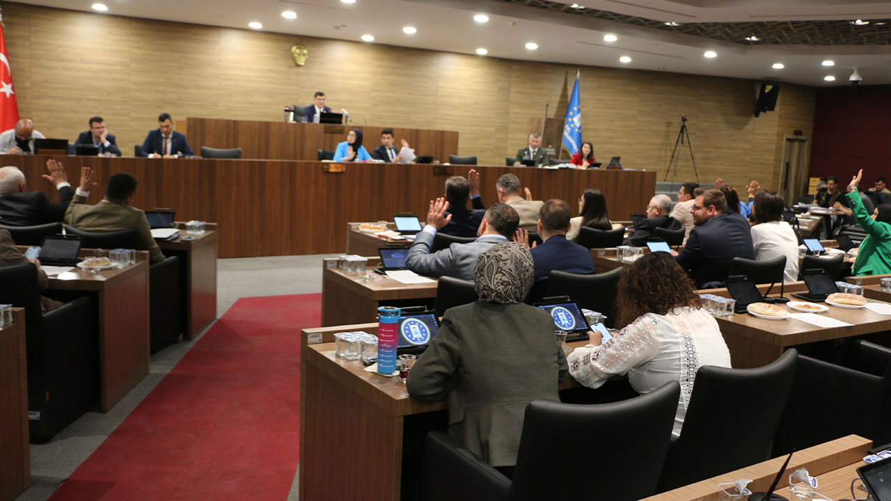 Kütahya Belediye Meclisi’nde “Işçi Çıkarma” Tartışması5