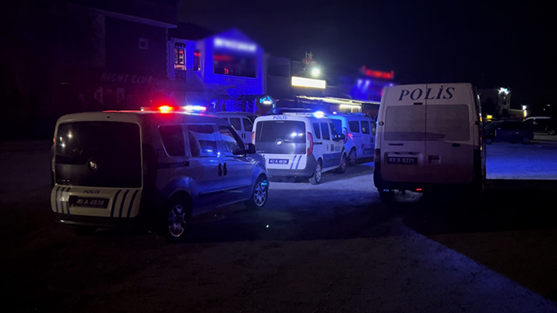 Kütahya Da Bar Ve Pavyon Kurşunlayan Genç Tutuklandı (2)