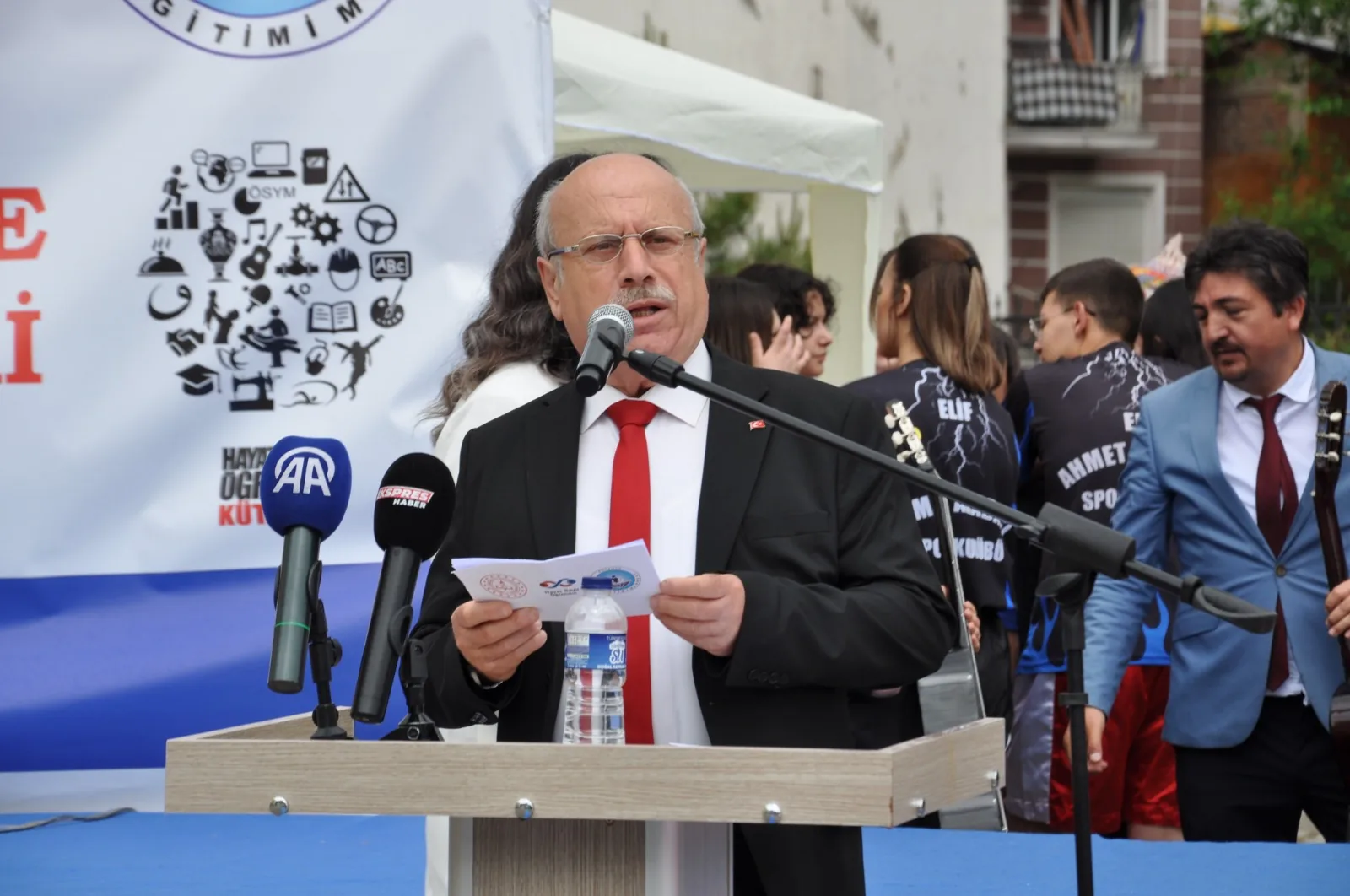 Kütahya Halk Eğitim Kursiyerleri Eserlerini Sergiledi