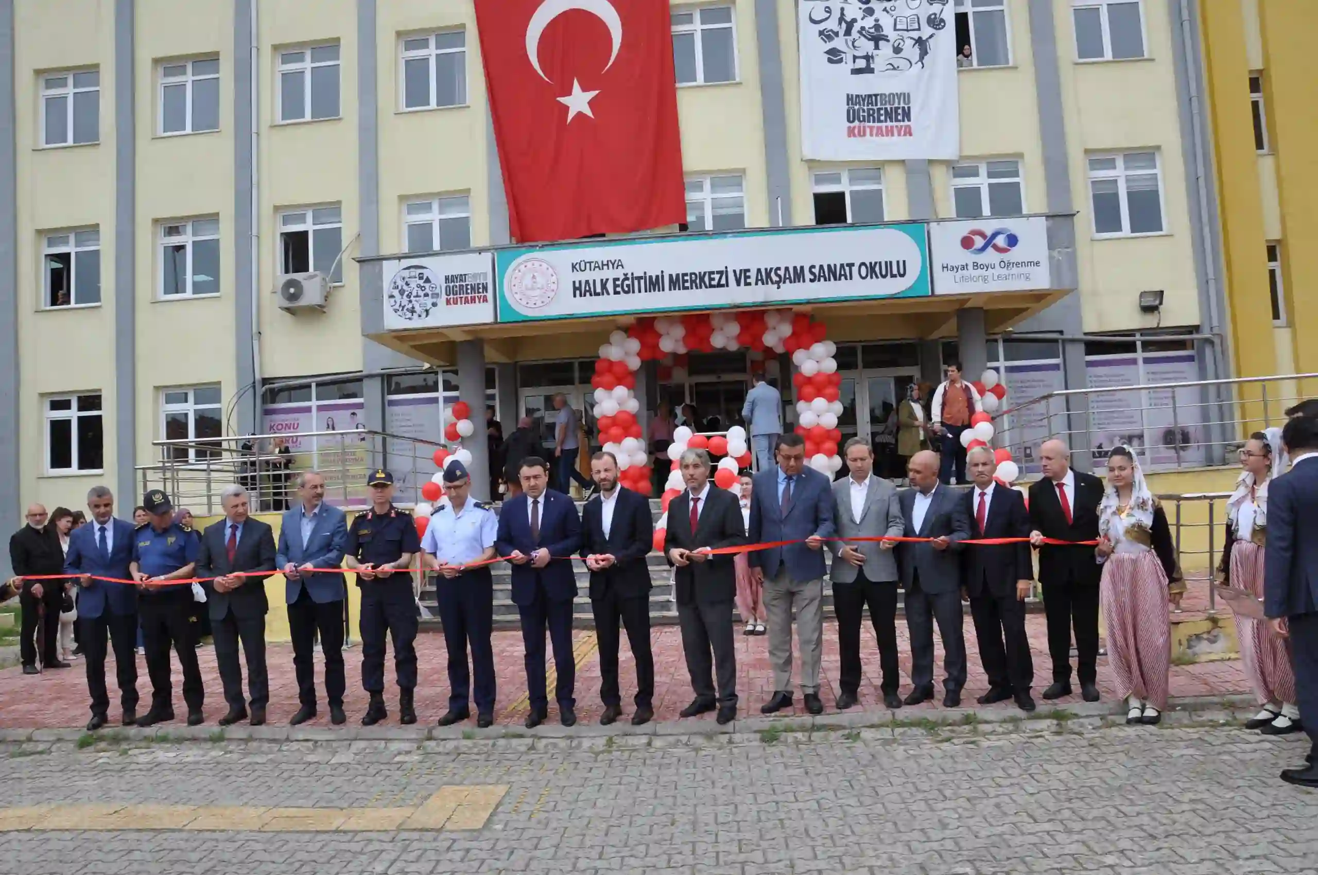 Kütahya Halk Eğitim Kursiyerleri Eserlerini Sergiledi3